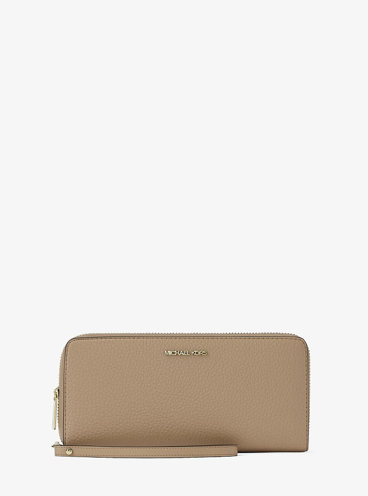 【J32426】GULLET / desert Jet Set Travel Large Pebbled Leather Wristlet (CAMEL) – Conhecer o