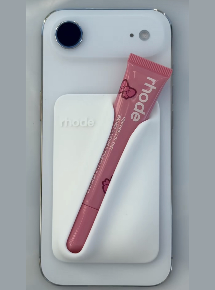 snap-on lip case - Lip holder with MagSafe - disponivel em